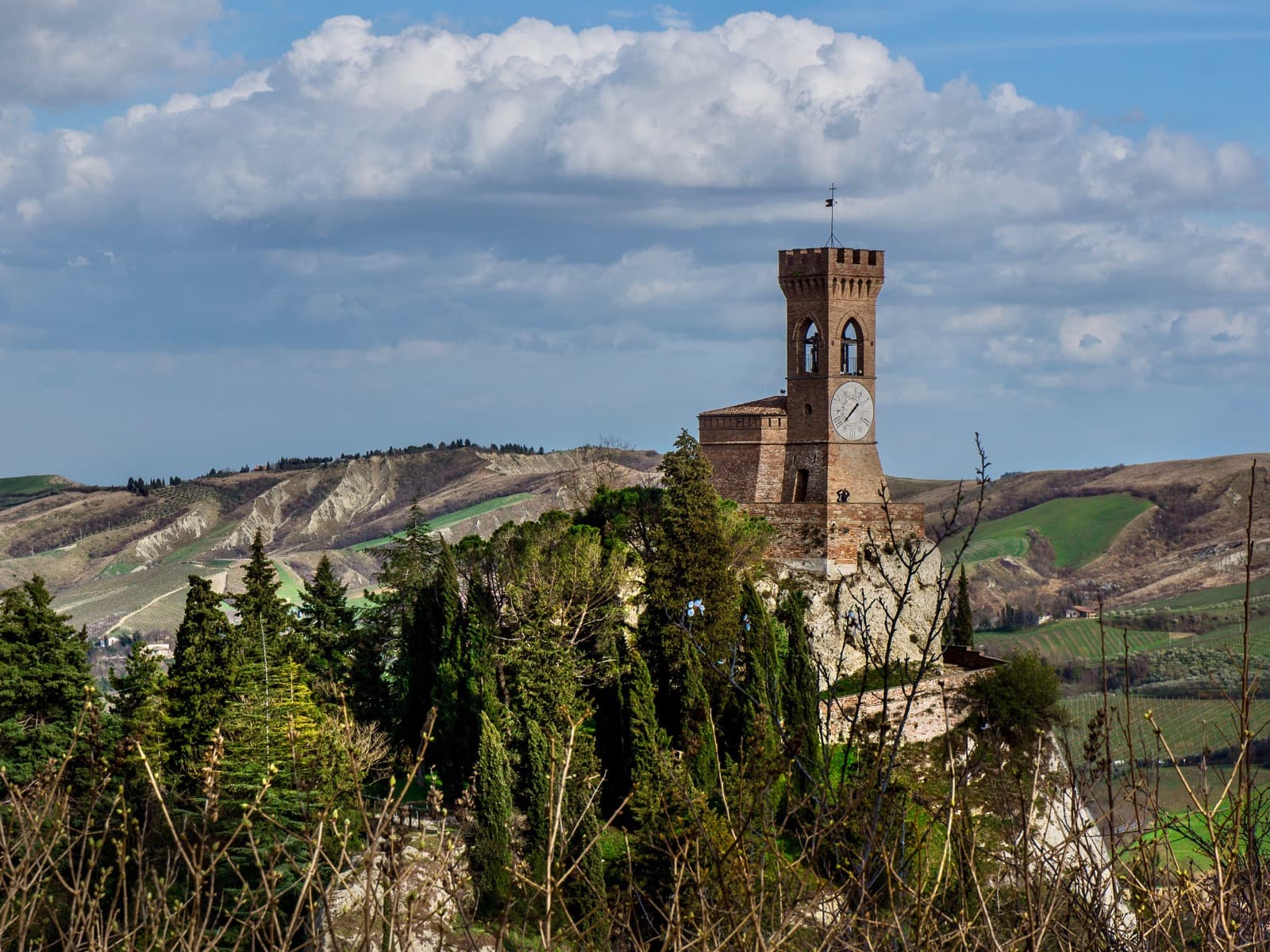 Brisighella, Torre dell'Orologio e Parco della Vena del Gesso Romagnola
