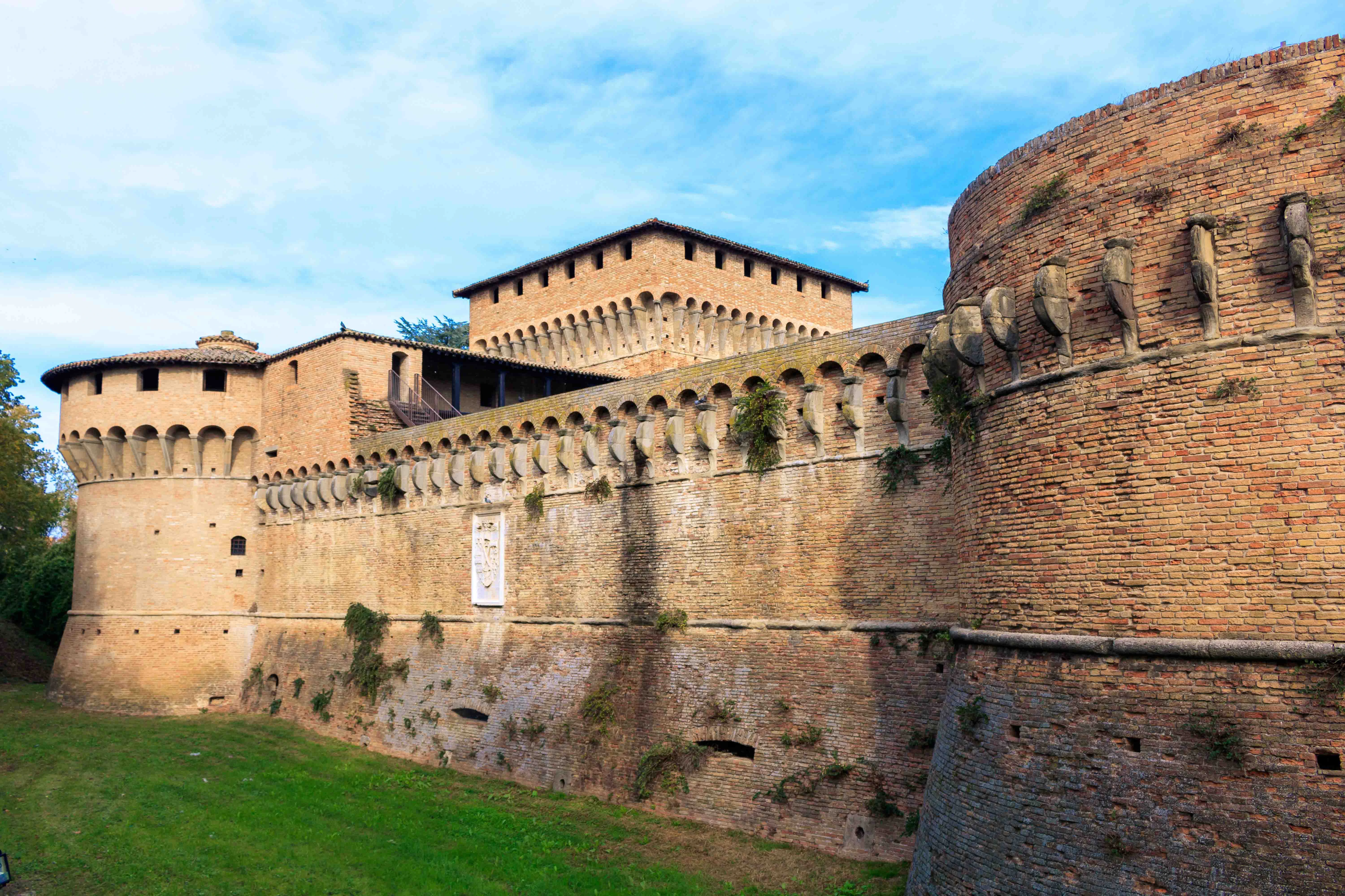 A trip to Forlì in the footsteps of Caterina Sforza: art, history and ...