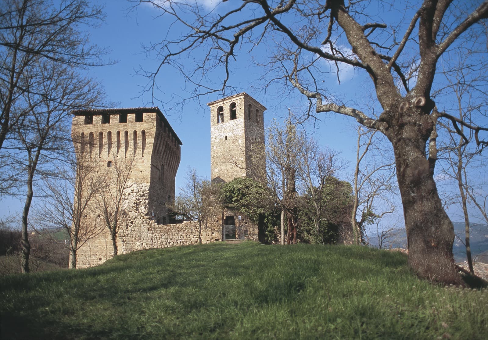 Casina (RE), Castello di Sarzano-Casina (RE), Castello di Sarzano, Ph. IAT Appennino Reggiano-CC BY-NC-SA 3.0