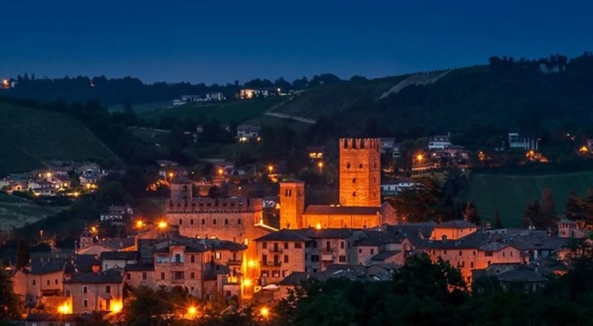 Castell'Arquato (PC), il borgo al tramonto