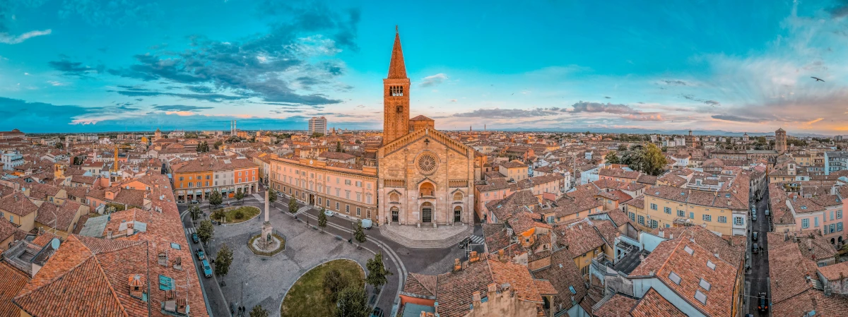Piacenza, Piazza Duomo