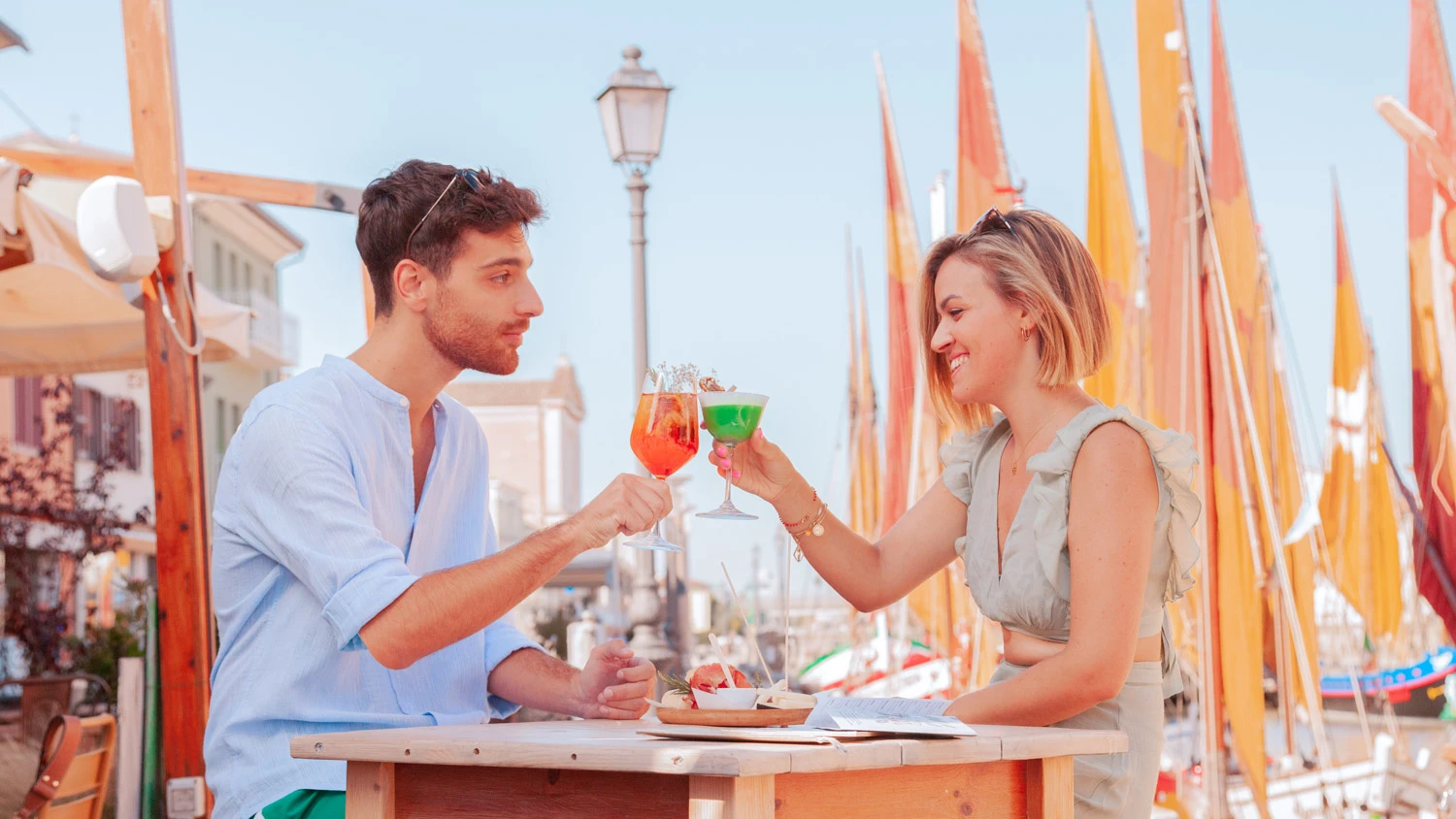 Cesenatico (FC), Porto Canale aperitivo coppia