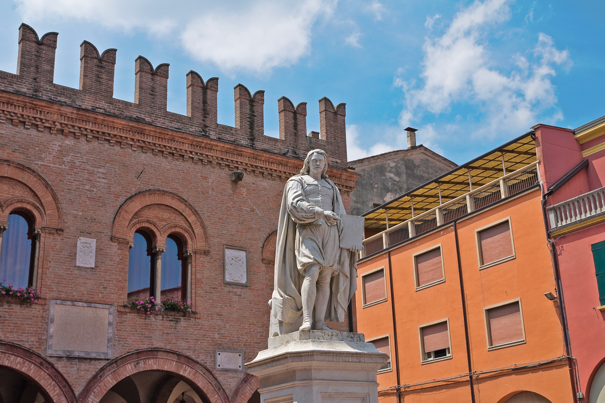 Cento (FE), Statua del Guercino, Opera di Stefano Galletti (1862)