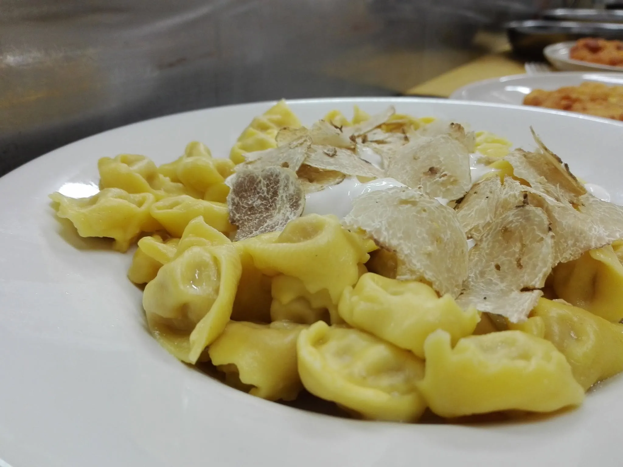 Tortellini con scaglie di tartufo. — Sagra del Tartufo autunnale
