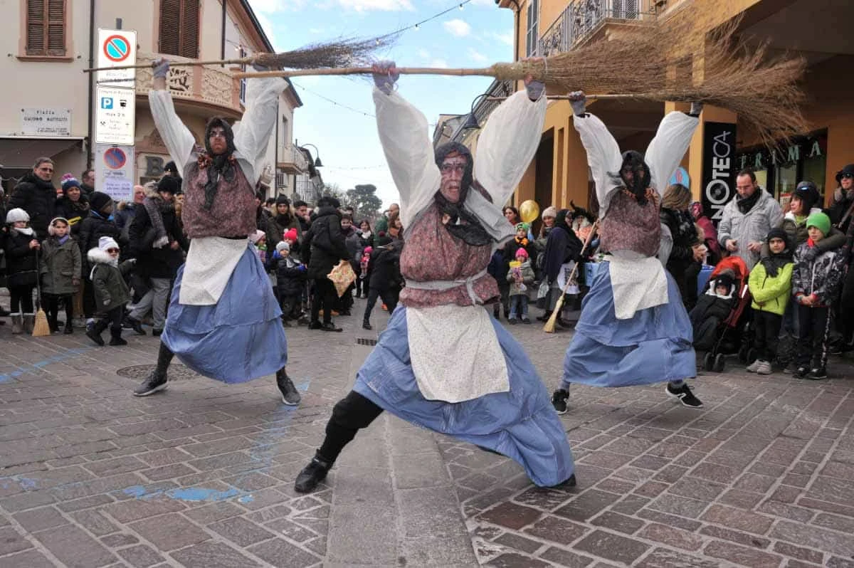 Riccione (RN), la Befana
